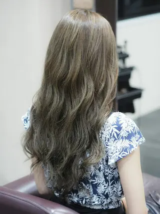 ロング カラー セミロング 辻 竜也　のヘアスタイル