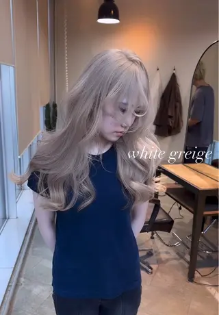ロング カラー 💜ハイトーン💛 マジカルかいちゃんのヘアスタイル