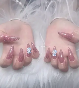 ネイル Hin Nailsのネイルデザイン