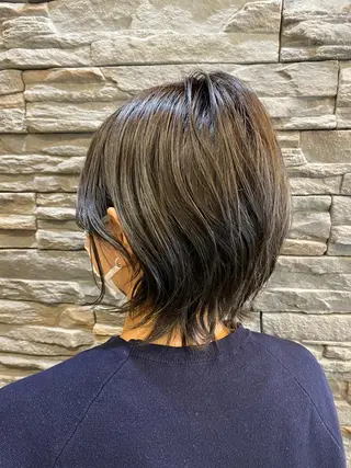 ミディアム 山浦 貴恵のヘアスタイル