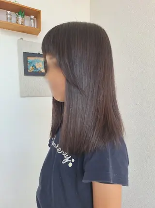 ロング アクイール 前田 千晶のヘアスタイル