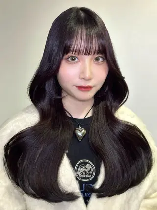 ロング まなり See.のヘアスタイル