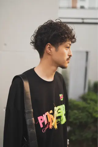 メンズ 🌈圧倒的デザイン力 内井省吾のヘアスタイル