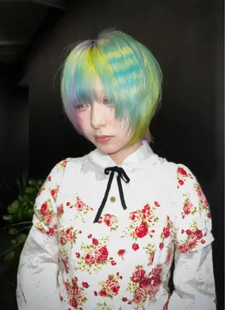 ショート カラー null 《 栞 》のヘアスタイル