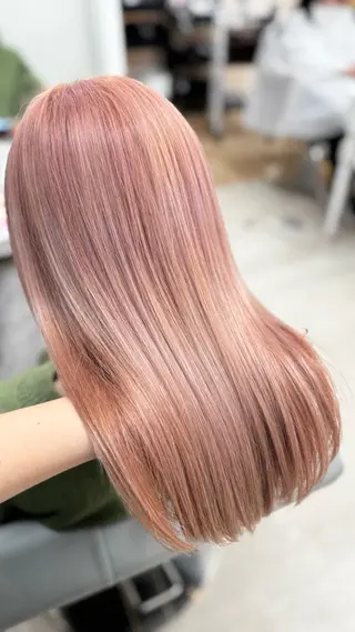ロング カラー 武田 つぐみのヘアスタイル