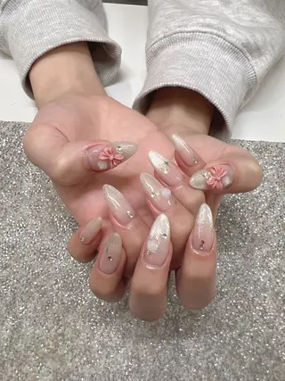 ネイル Guarendo錦糸町店所属・ガレンドウ 白澤 愛子のネイルデザイン