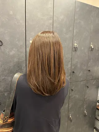 セミロング トリウミ カホのヘアスタイル