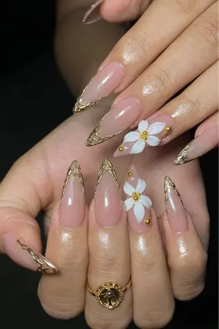 カラー AIN Nailのネイルデザイン