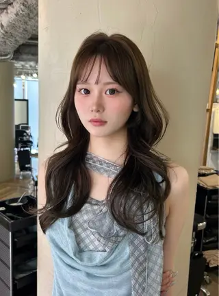 セミロング SALOWIN二子玉川South店所属・AYANO ／レイヤー／オリーブのヘアスタイル