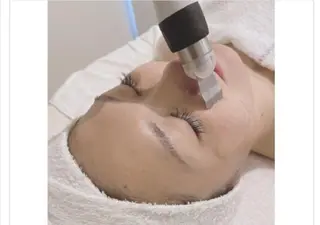 小顔毛穴/POLA 心斎橋難波5分のエステ・リラクイメージ