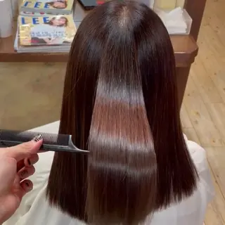 ミディアム ひなの/艶髪/ 白髪染め/髪質改善のヘアスタイル