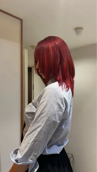 カラー UNBIRTHDAY Erenaのヘアスタイル