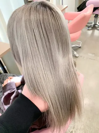 ミディアム 🍀ケアブリーチ カラー🍀坂井のヘアスタイル