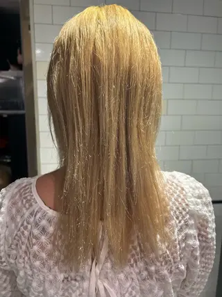 セミロング IT by ALBUM立川のヘアスタイル