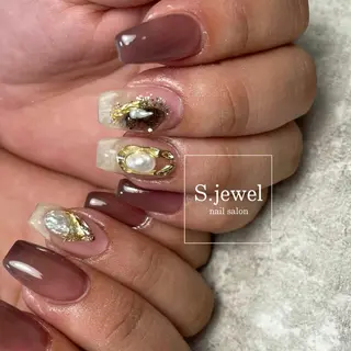 ネイル S. JEWELのネイルデザイン