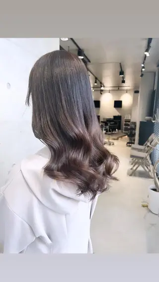 ロング カラー パーマ ヘアアレンジ 透明感/オリーブ/ グレージュ/YUKAのヘアスタイル