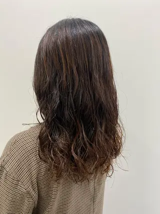 ロング 丸山 純奈のヘアスタイル