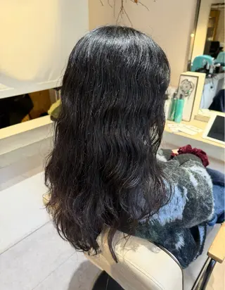 セミロング 必ず笑顔で帰っていた だきます！安田祐貴のヘアスタイル