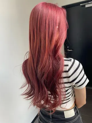 ロング カラー YUI/ ブリーチカラー🌷のヘアスタイル