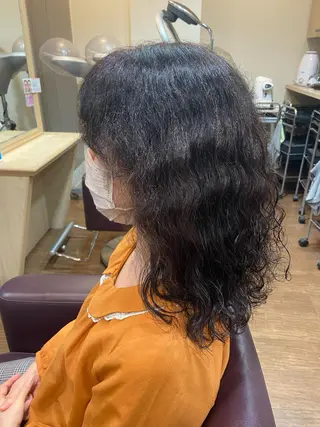 セミロング コバヤシ ユウスケのヘアスタイル