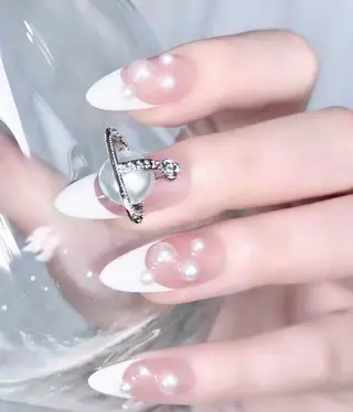 ネイル MoonNail ユリ🌸のネイルデザイン