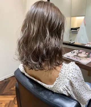 ショート カラー ボブ　ショート 特化 迫田紘史のヘアスタイル