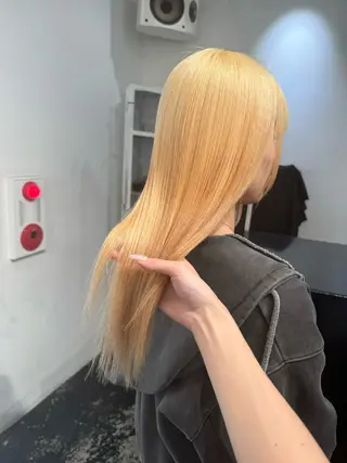 ロング 艶ハイトーン/ヘア アレンジAYAKAのヘアスタイル