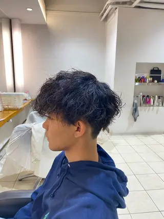 ショート パーマ 塩崎 絢世のヘアスタイル