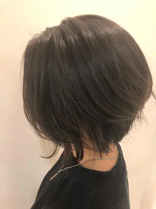 ショート カラー 盛れるレイヤーカット 得意🌹井上美沙のヘアスタイル
