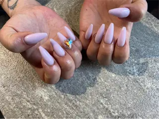 ネイル 【やり放題専門店】 スカルプ＆長さ出しのネイルデザイン