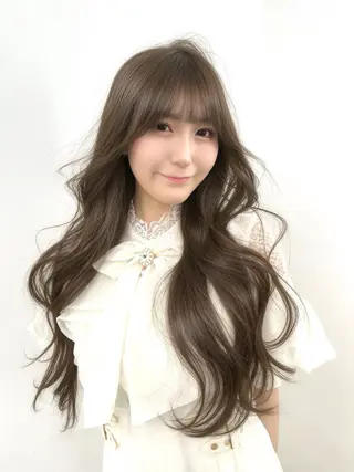 ロング カラー 透明感カラー✨🩵 韓国ヘアkanatoのヘアスタイル