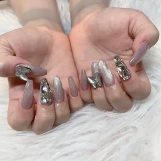 ネイル AERA nail shino🐱⸝꙳のネイルデザイン