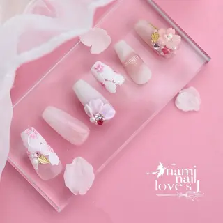 ネイル 内 奈美のネイルデザイン