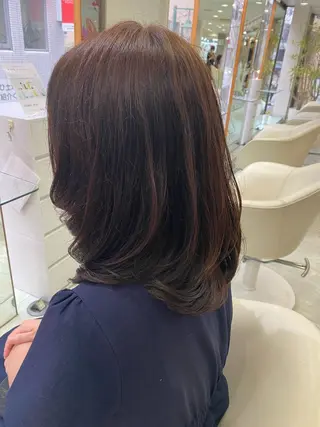 ミディアム 鬼澤 なお子のヘアスタイル