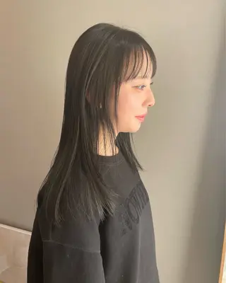 ロング 小倉 愛里のヘアスタイル