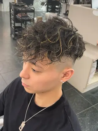 ショート パーマ メンズ 💇🏻‍♂️パーマ ニキ✨本田龍斗のヘアスタイル
