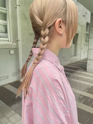 カラー 🎗️ブリーチ 🎗️ダブルカラーのヘアスタイル