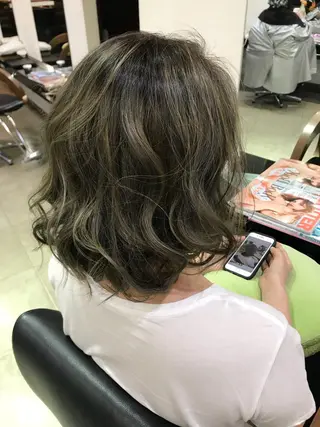 ミディアム カラー ヘアアレンジ 烏山 達也のヘアスタイル
