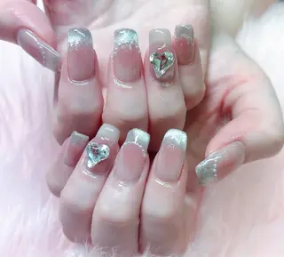 ネイル MoonNail ユリ🌸のネイルデザイン