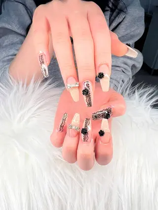 ネイル Lyna 池袋のネイルデザイン