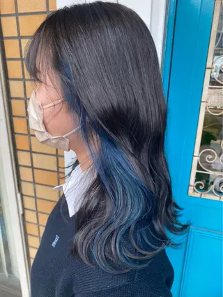 ミディアム ツヤ感カラーレイヤー カット川野莉空のヘアスタイル
