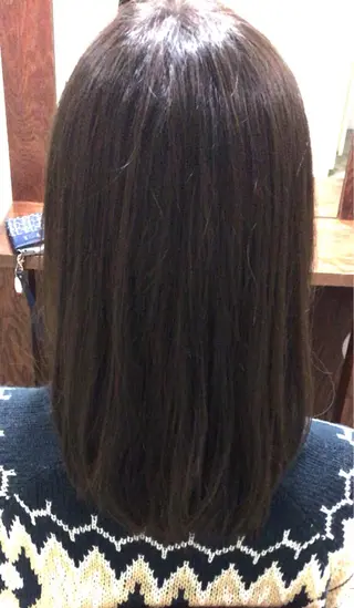 セミロング 品田 真里のヘアスタイル