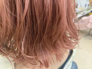 ミディアム 岸田 梓武生のヘアスタイル