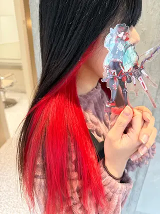 セミロング カラー インナーカラー 推し ブリーチ 髪質改善のヘアスタイル