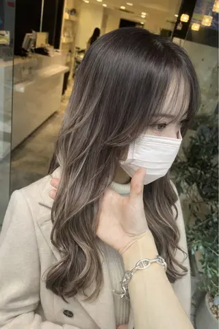 カラー 美髪矯正/髪質改善 /透明感ある艶カラーのヘアスタイル