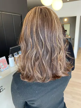 ミディアム カラー 鍵谷 公宏のヘアスタイル