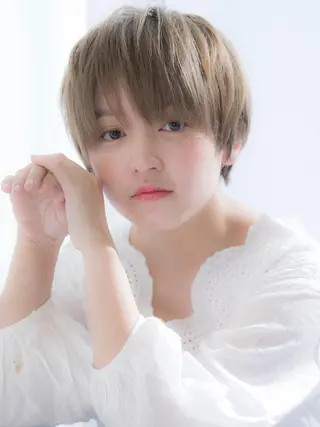 ショート カラー レイヤーカット✂️ 横浜No1♡下鳥翔子のヘアスタイル