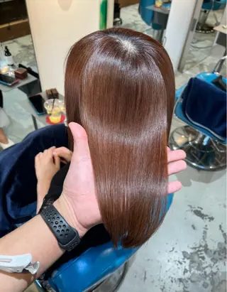 セミロング 必ず笑顔で帰っていた だきます！安田祐貴のヘアスタイル