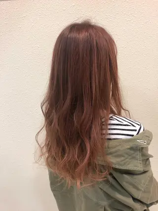 ロング 中川 茜里のヘアスタイル