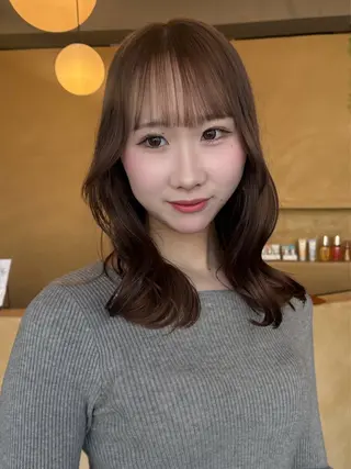 セミロング 西田 朋華のヘアスタイル
